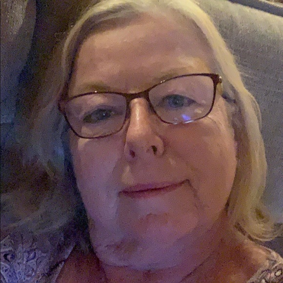 Meet your Posher, Ronda - Picture 1 of 1